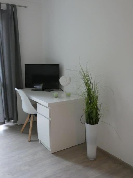 Ruhiges Garten-studio Chiara Gstadt Laeufers Chiemsee Apartment